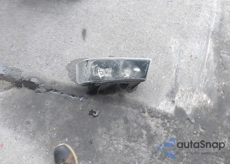 2019 Chevrolet Express 2500 Work Van z USA, uszkodzony, nr VIN 1GCWGAFP9K1217303